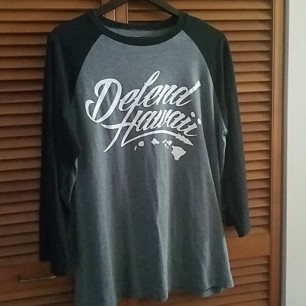 Mens -Defend Hawaii